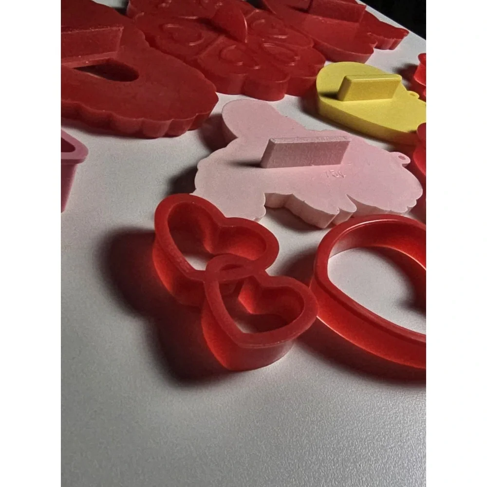 Vintage‎ Valentine's Day Cookie Cutters Mickey Koala Cupid Hearts Set of 14